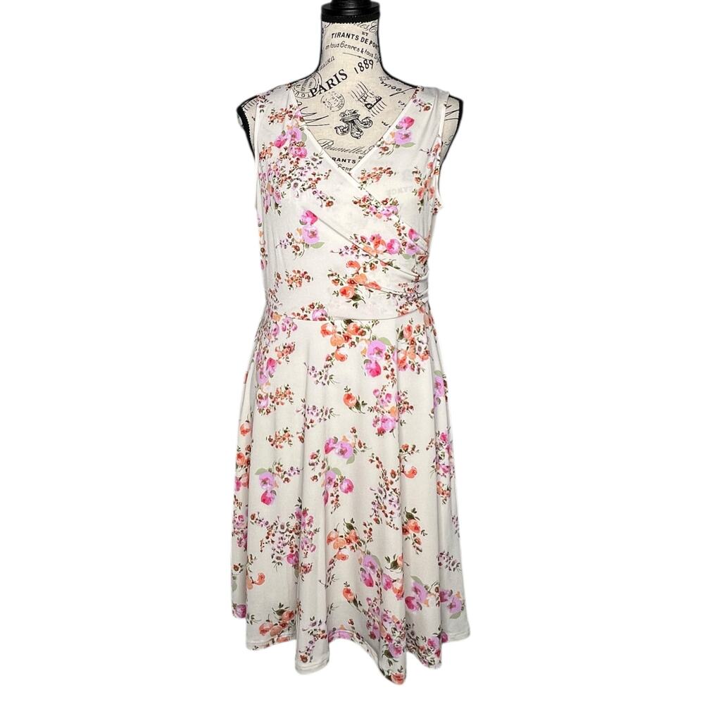 Kaileigh (M) Holt Brushed Knit Dress - Stitch Fix Floral V-Neck Fully Lined